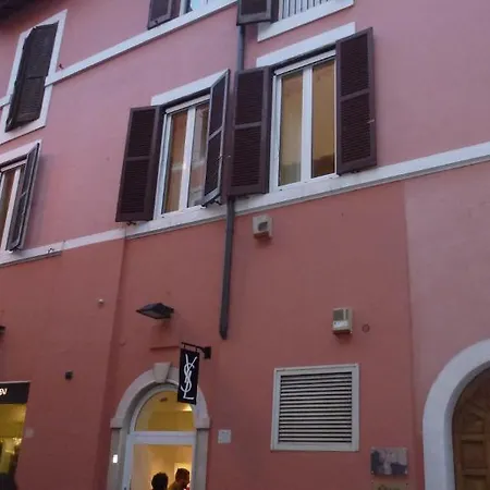 Rose In Bed & Breakfast Rome